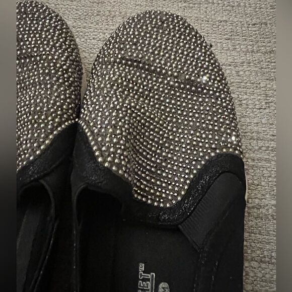 Beautiful Skechers street memory foam loafers size 6 - Picture 2 of 8